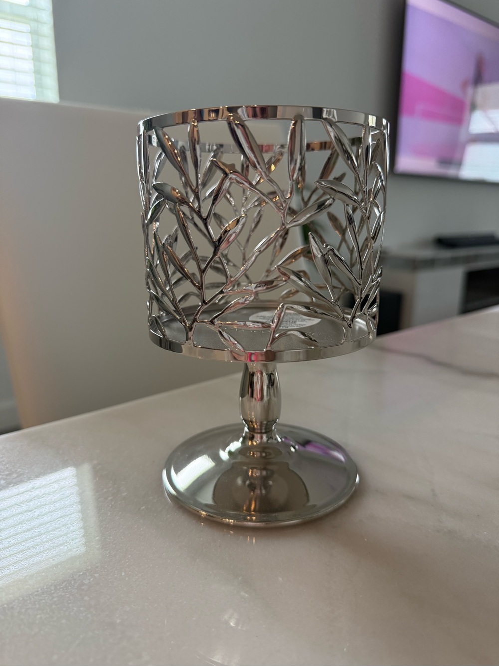 BBW Silver Decorative Leaf Metal 3 wick Candle Holder - Home Accents- Brand New